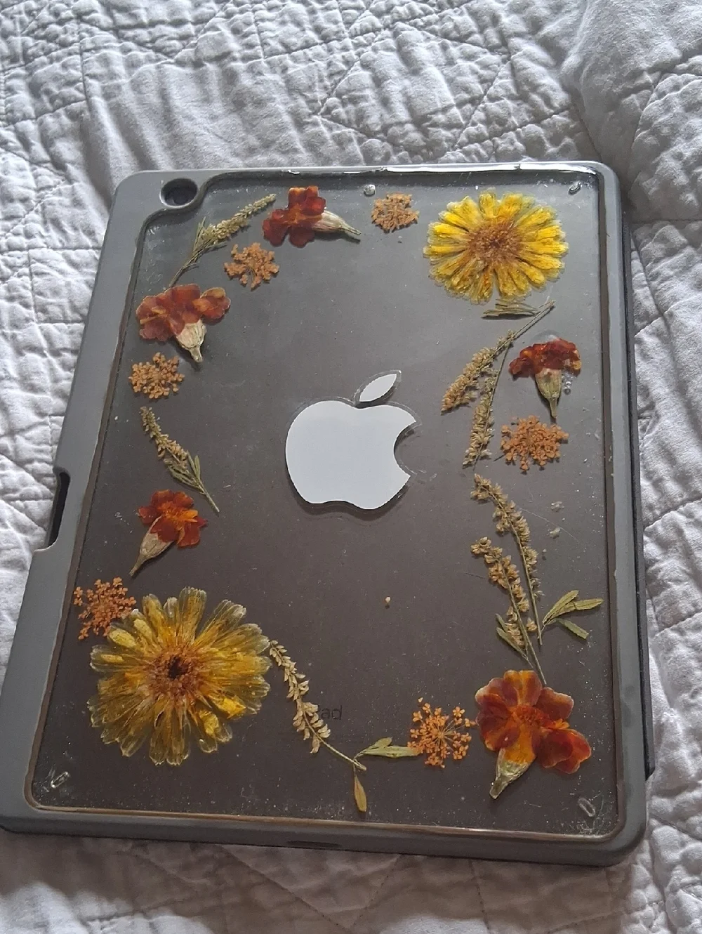 Apple iPad with Silver/Gray Folding Cover